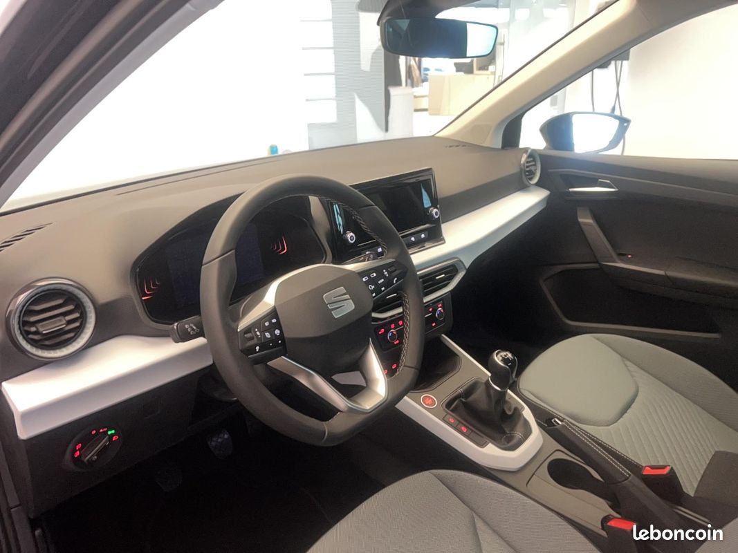SEAT Arona 1.0 TSI 95 ch Start/Stop BVM5 Copa (image 10)
