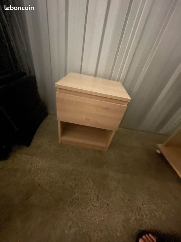 Petit bureau pratique + chevet de chambre (image 1)