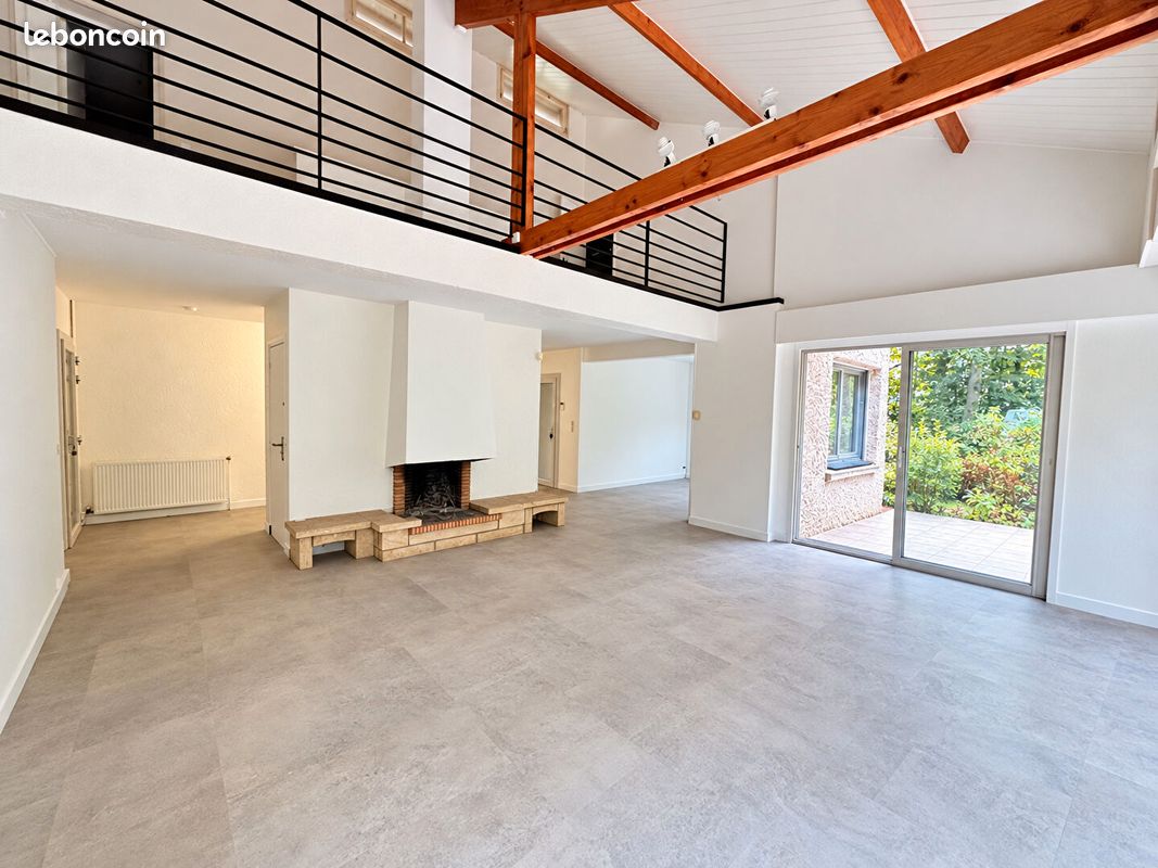 Maison 5 pièces 146 m² aux Baux-Sainte-Croix