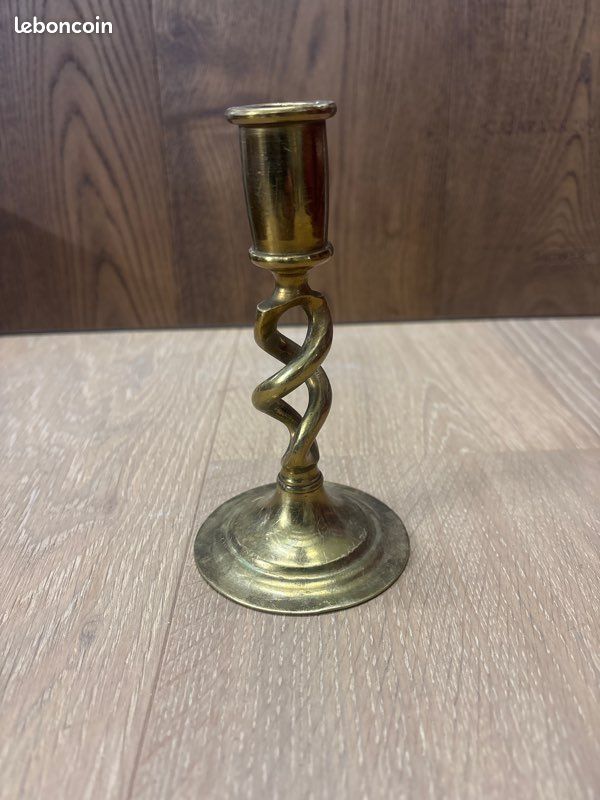 Ancien bougeoir en laiton torsadé anglais (image 3)