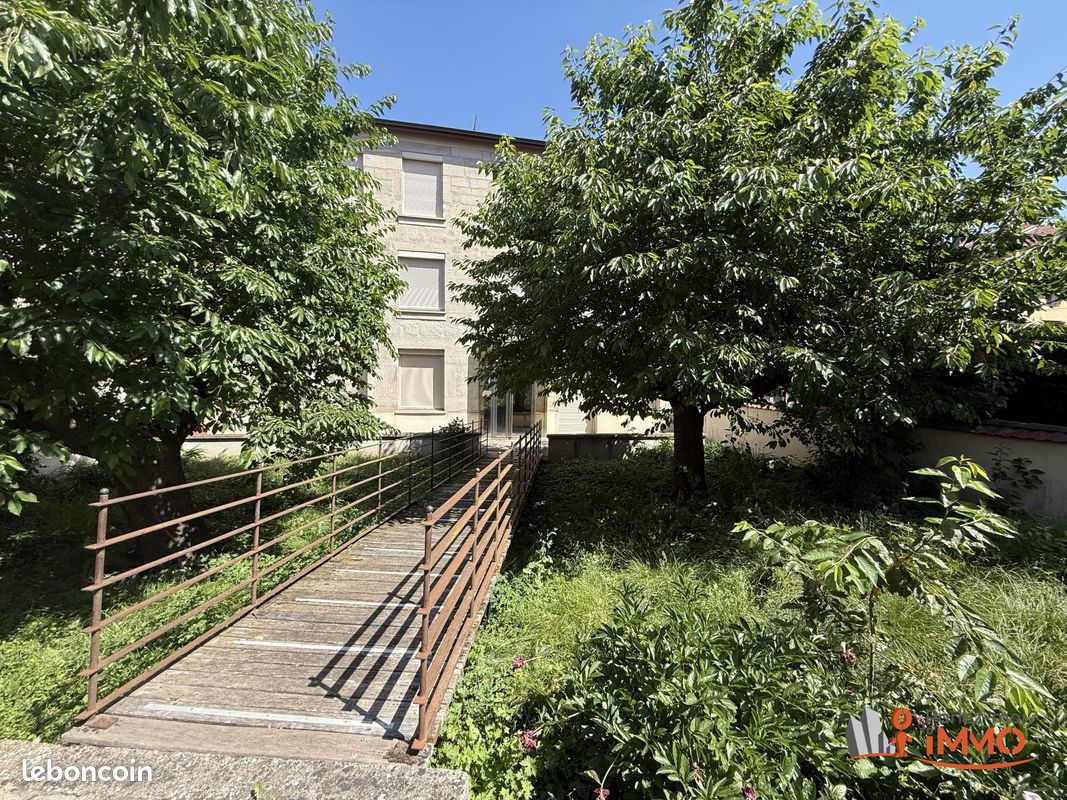 Appartement 3 pièces 71 m² · à Saint-Étienne · 71 m² · 95 000 €