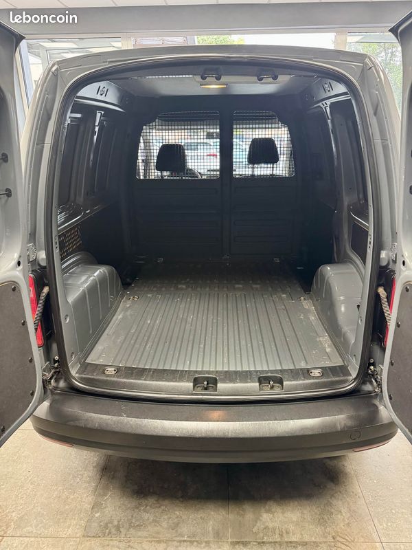 Volkswagen caddy van 1.6 tdi 102 business 2015 (image 7)
