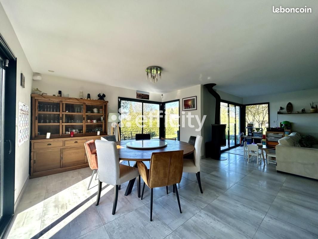 Maison 7 pièces 206 m² · à Vezin-le-Coquet · 206 m² · 579 500 €