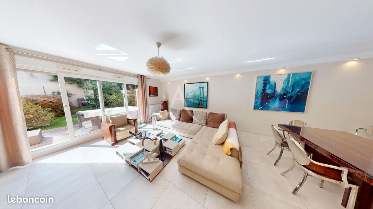 Maison 6 pièces 161 m² · à Suresnes · 161 m² · 1 290 000 €