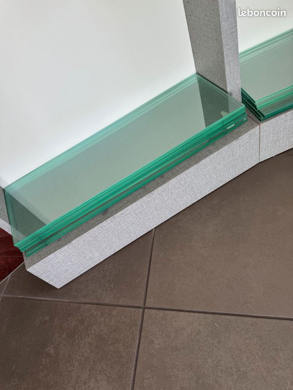 Tablette en verre (image 1)