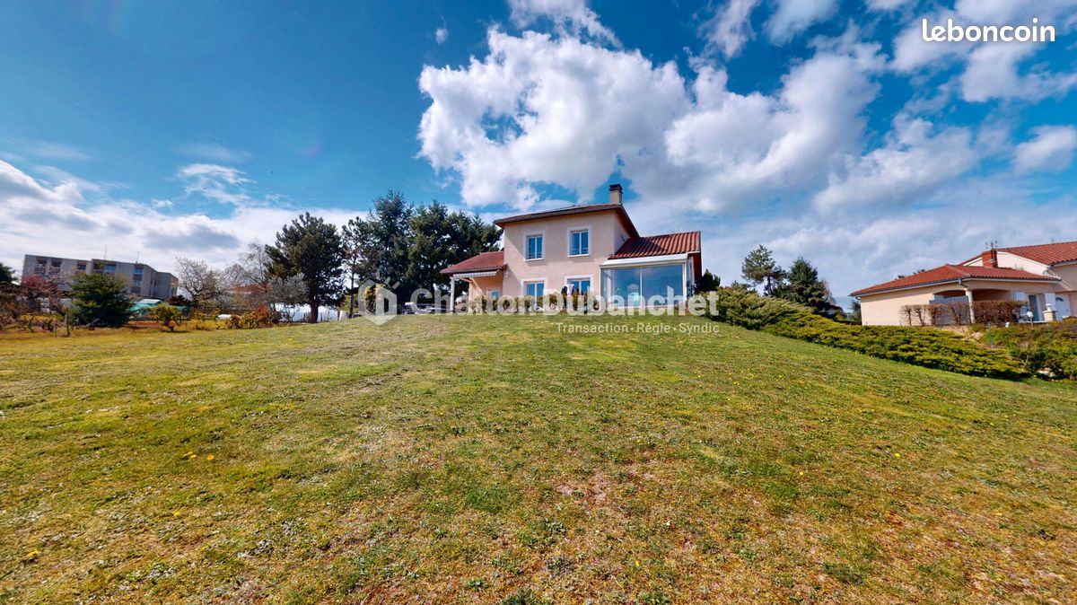 Maison 8 pièces 170 m² · à Saint-Germain-Laval · 170 m² · 336 000 €