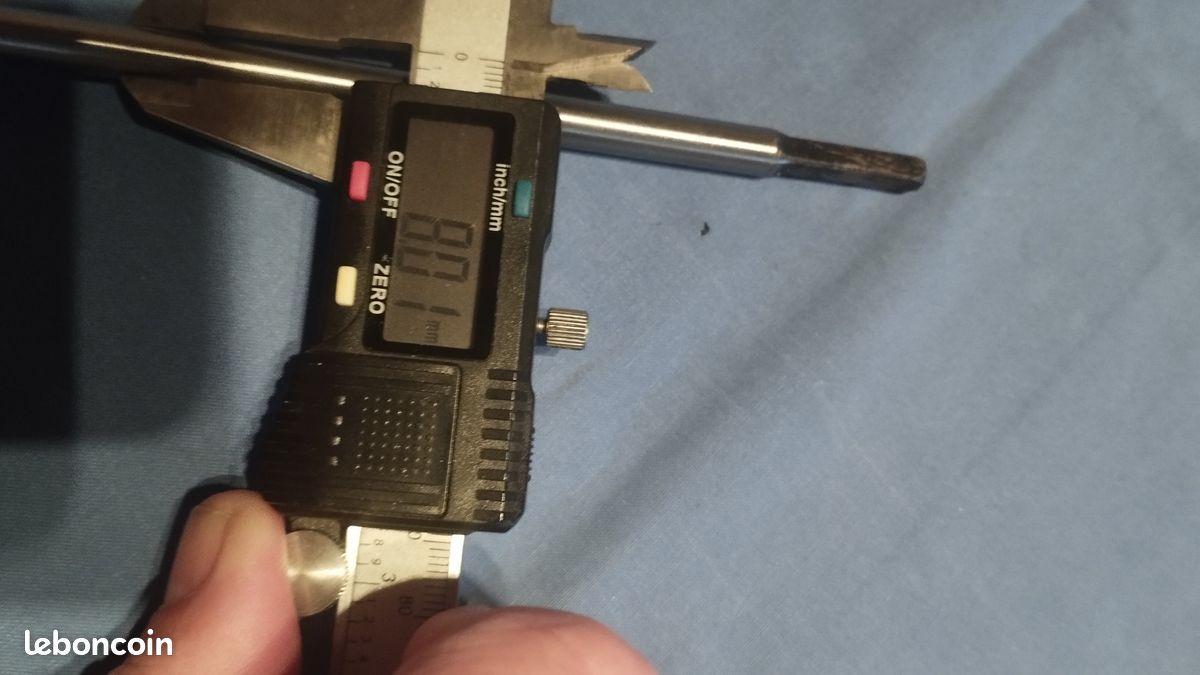 Axe tige transmission 0.76 cm acier trempé , diamètre tige 8 mm ,9 cannelure et carré 5 mmpour débroussailleuse multi-outil SCHEPPACH ou autres (image 4)