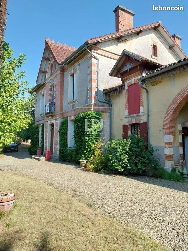 Maison 348 m² · à Cazaubon · 348 m² · 249 000 €