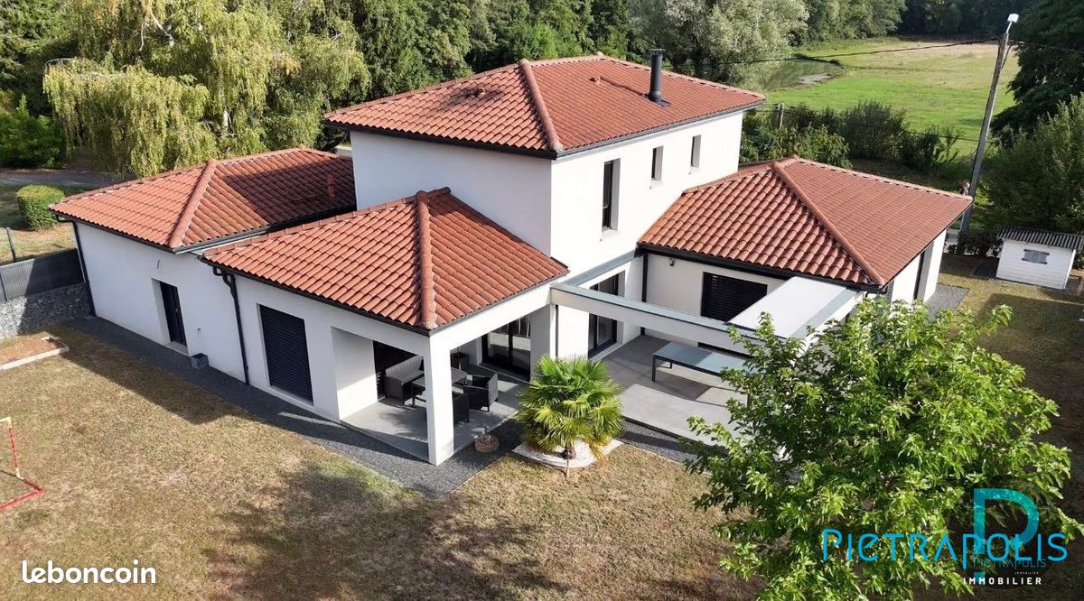 Maison 5 pièces 161 m² · à Châtillon-sur-Chalaronne · 161 m² · 569 000 €