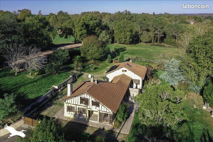 Maison 8 pièces 180 m²