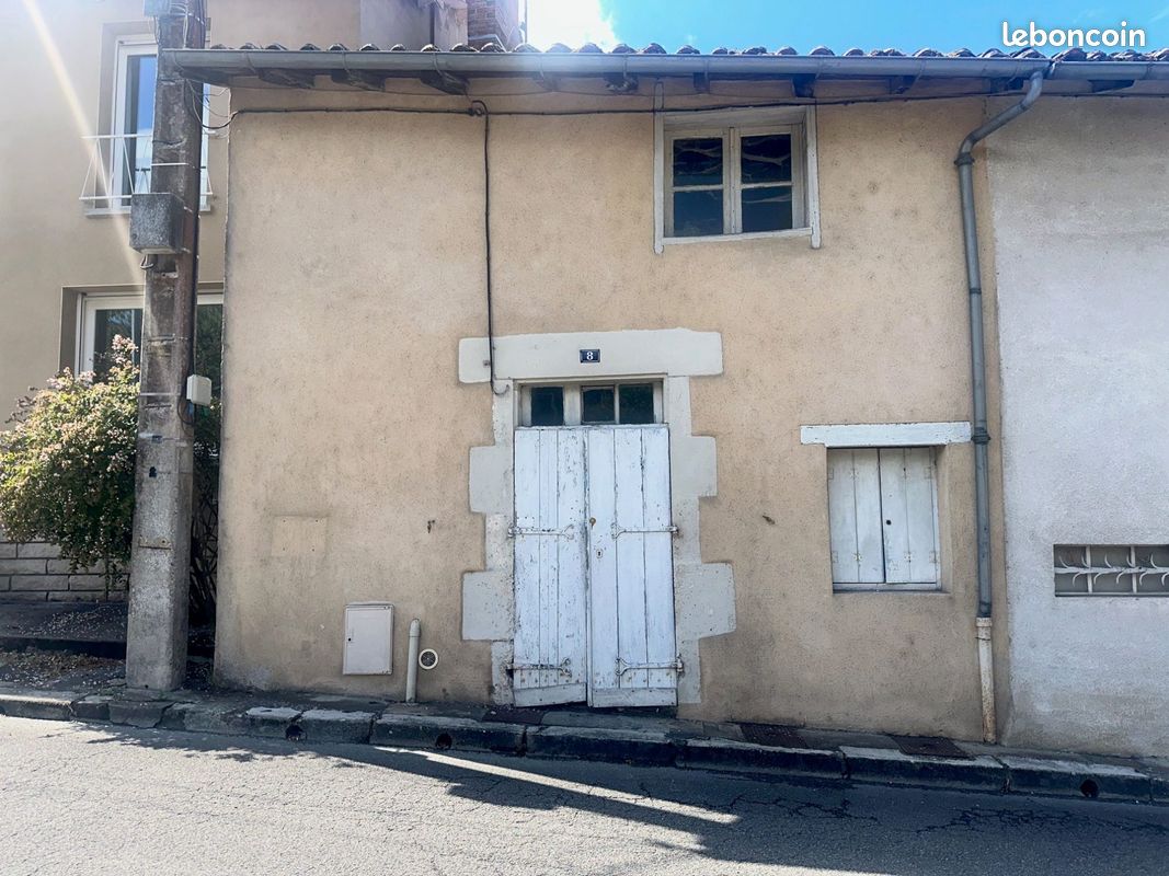 Maison 2 pièces 30 m² · à Confolens · 30 m² · 13 000 €