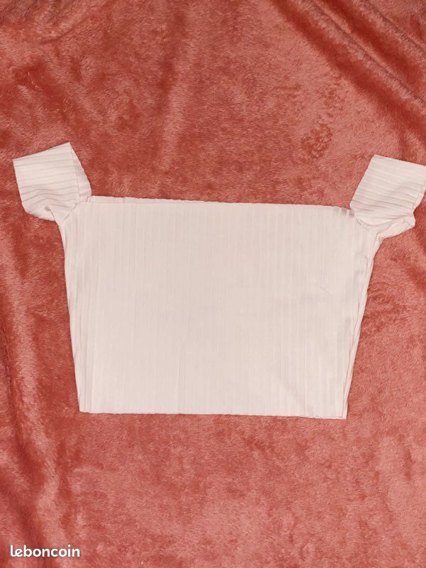 Haut à épaules coupées (image 1)