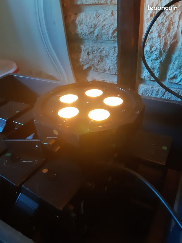 6 projecteurs PAR led ADJ mega tripar pour salle de réception, mariage, anniversaire (image 1)