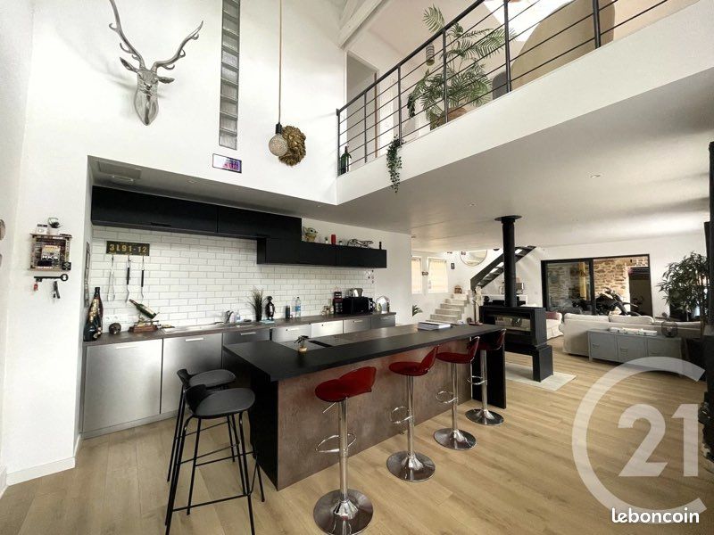 Maison 6 pièces 141 m² · à Monterblanc · 141 m² · 339 500 €