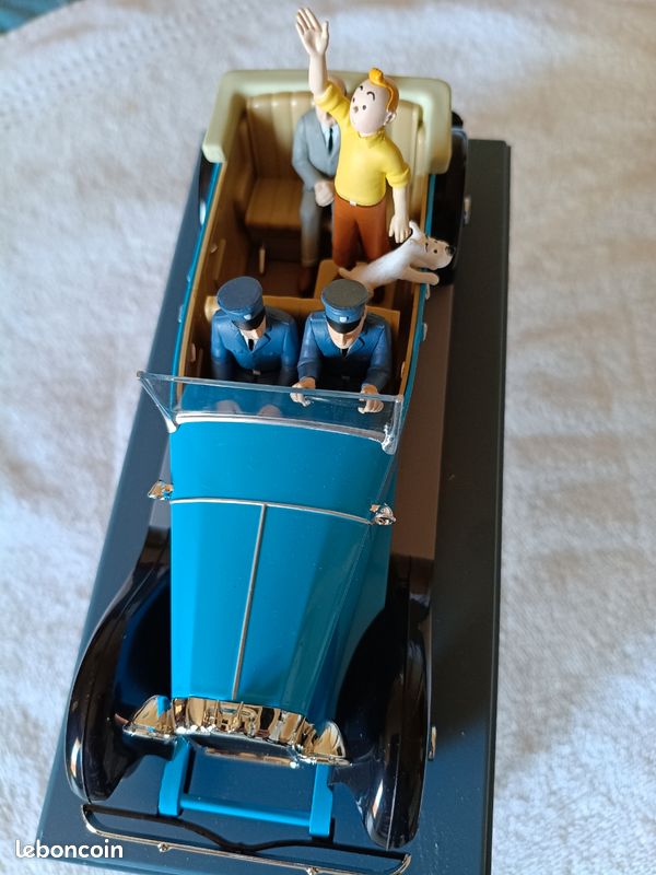 Tintin - 2x Voiture 1/24 - La limousine de parade + - Catawiki