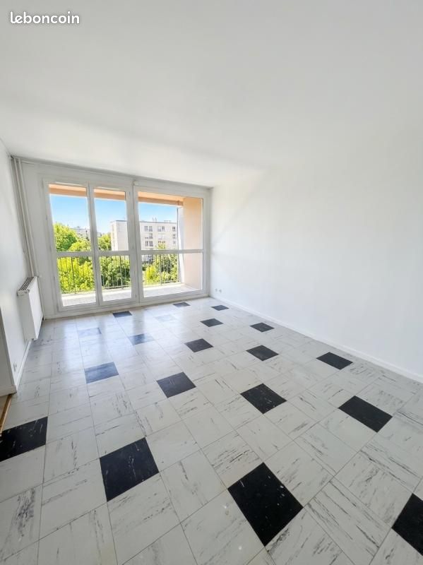 Appartement 3 pièces 55 m² · à Romans-sur-Isère · 55 m² · 424 €/mois