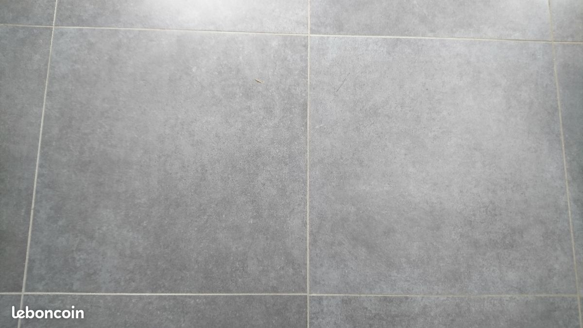Carrelage neuf gris 60*60cm total surface 7m2 (image 1)