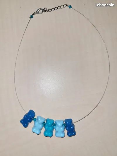 Idée cadeau Beau collier artisanal perles + oursons ton du bleu (image 4)