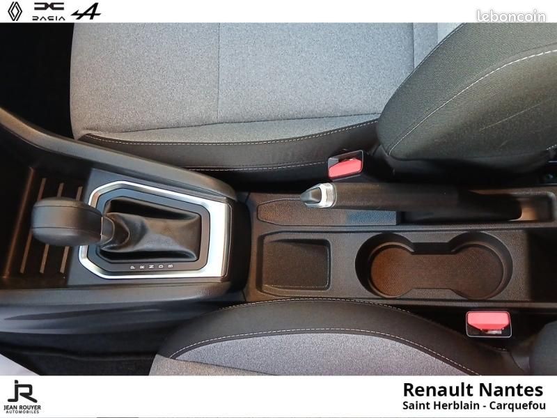Renault Clio 1.6 E-Tech 145ch full hybrid Evolution (image 21)