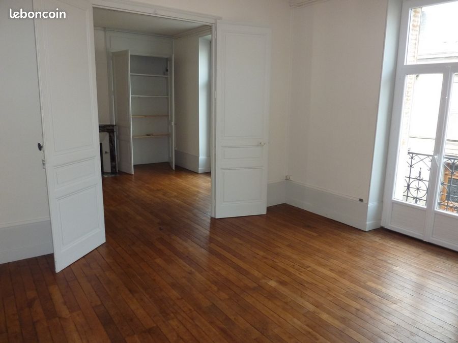 Grand T3 73,28 m², rue Saint Paul à LIMOGES, immeuble calme - 2 chambres - 570  hors charges - proche centre - Limoges 87000 Centre-Hôtel de Ville Emailleurs (image principale 0)