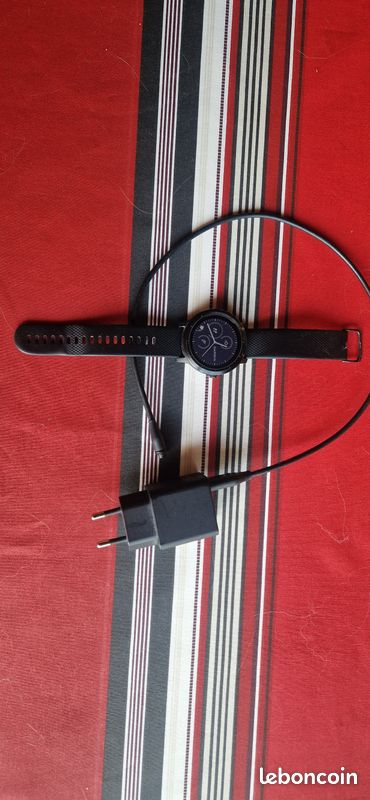 Montre connecté Garmin Vivoactive 3 (image 1)