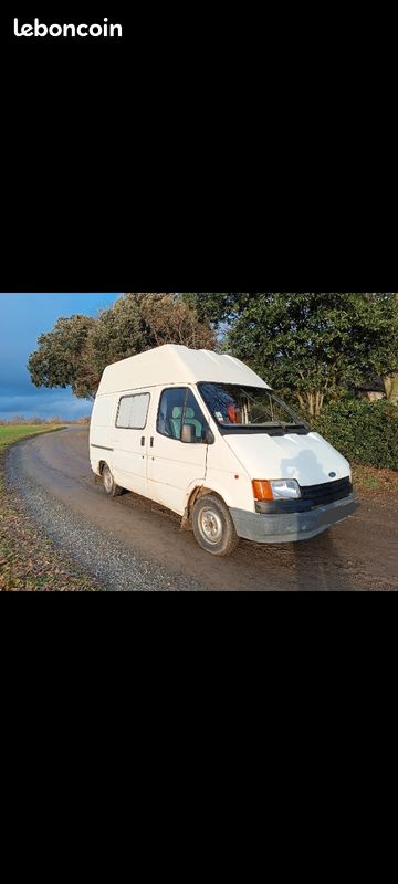 Ford Transit semi aménagé CT valable jusqu'à 02/27 Utilitaires