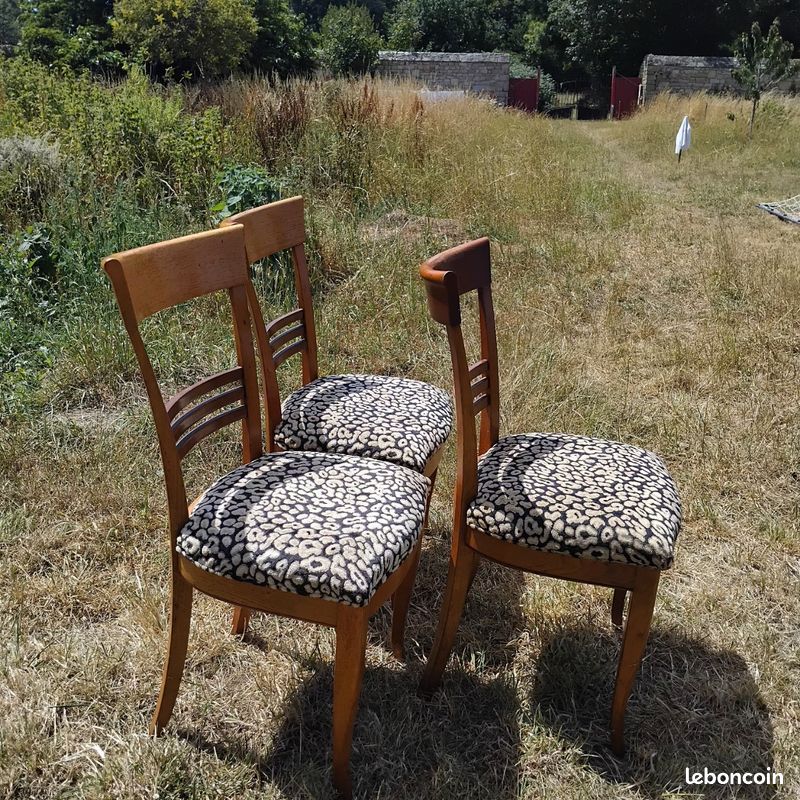 Chaise en bois et tissu déperlant (image 2)