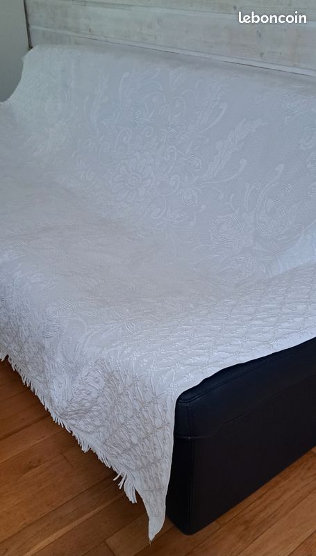 Couvre-lit blanc satiné (image 3)