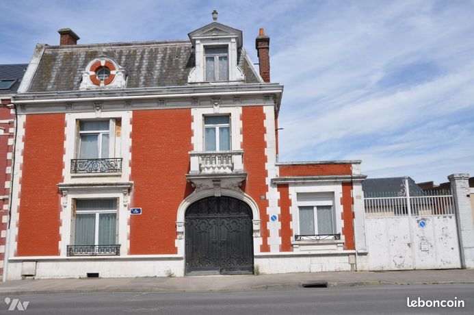 Maison 12 pièces 274 m²