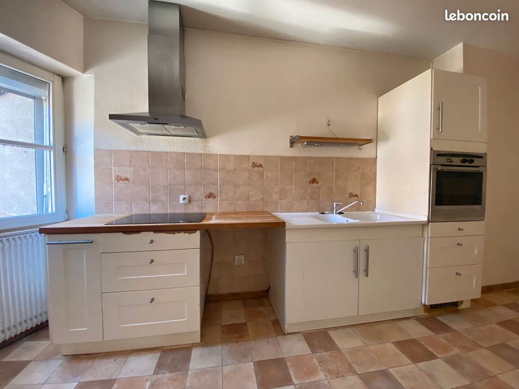 Appartement 5 pièces 115 m² · à Besançon · 115 m² · 900 €/mois