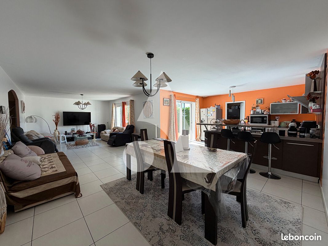 Maison 5 pièces 152 m² · à Niort · 152 m² · 379 000 €