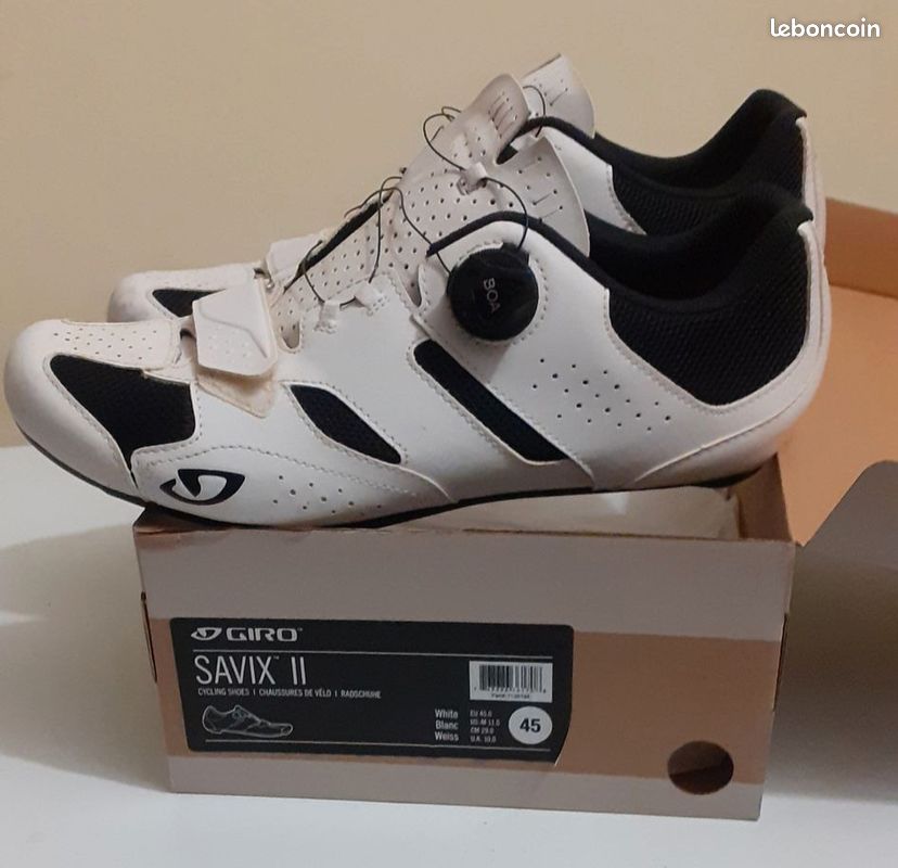 Chaussures De Cyclisme Giro Savix II – Taille 40 / 7.5 US – Homme – Noires