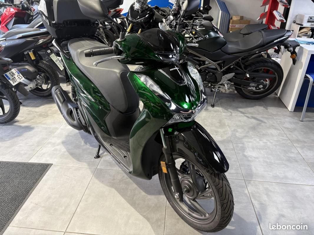 Honda Sh Yamaha Xenter Opinioni Sh125 2020 Yamaha Sh 125 Honda