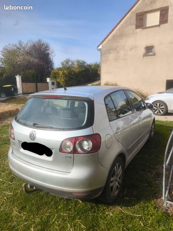 Volkswagen Golf V Plus 1.9 TDi 105 - 2ème main / Idéal mécano (image 2)