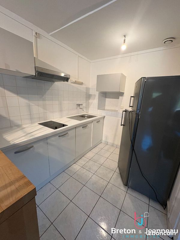 Appartement 1 pièce 28 m² · à Laval · 28 m² · 335 €/mois