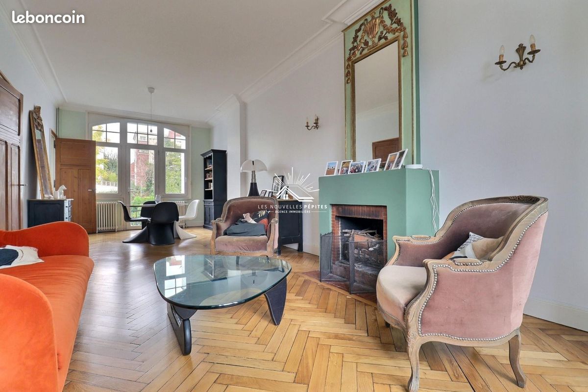 Maison 7 pièces 173 m² · à Croix · 173 m² · 599 000 €