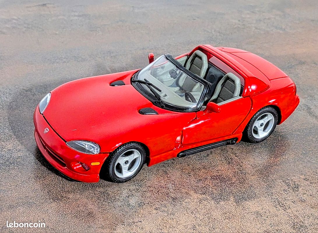 Dodge viper RT/10 1992 rouge cabriolet 1/18 Burago - Collection