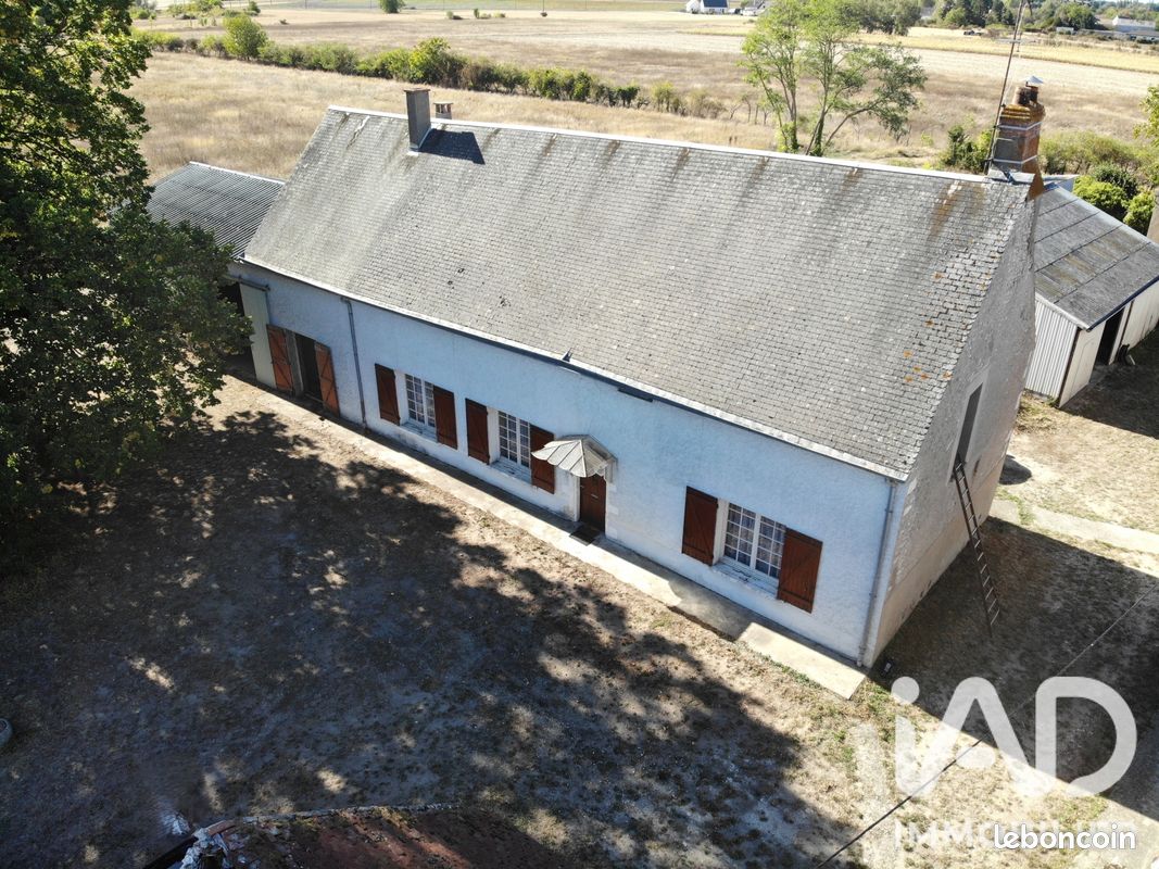 Maison 20 pièces 450 m² · à Ingré · 450 m² · 370 000 €