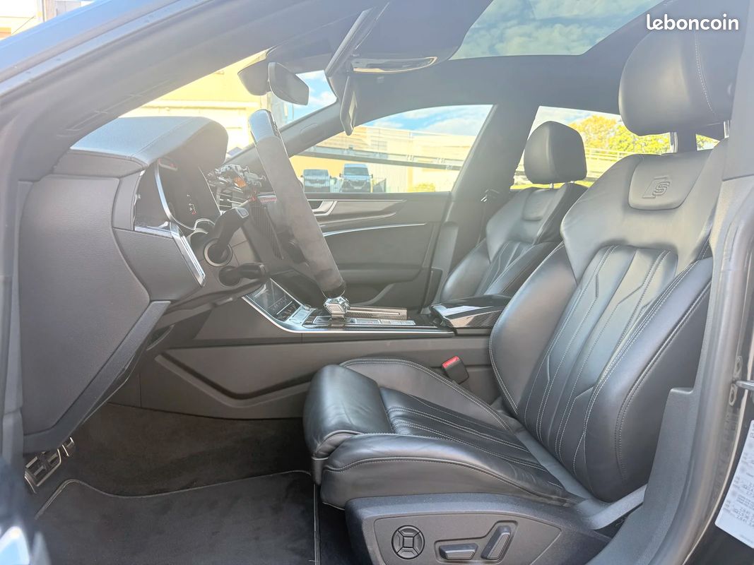AUDI A7 Sportback 55 TFSIe 367ch Stronic BVA7 Quattro Competition / VOLANT CARBON LED & PACK CARBON / CIEL ETOILÉ (image 21)