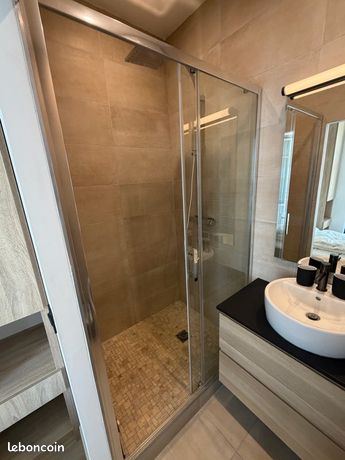 Apt 2 Pièces meublé . 32 m2 . LYON 69006 . Quartier Brotteaux — 3