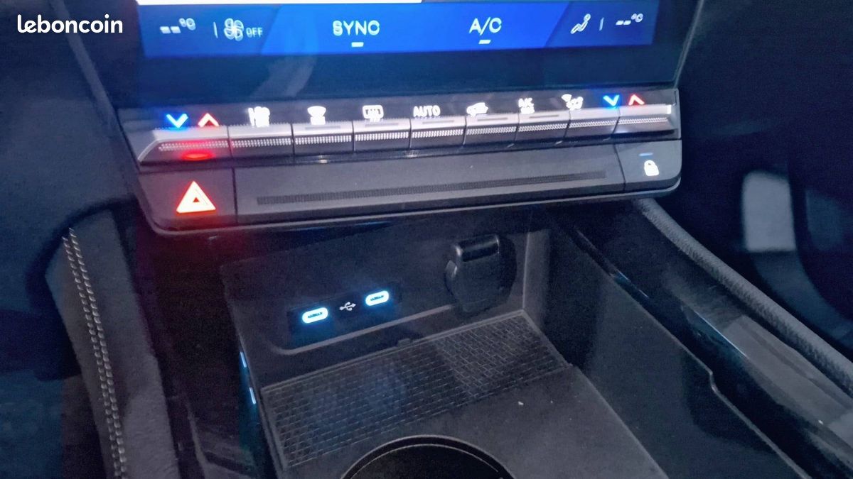 Renault espace e tech full hybrid 200 gsr2 techno (image 26)