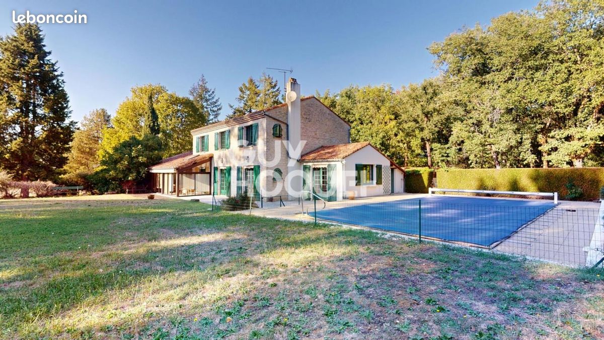 Maison 6 pièces 231 m² · à Verrières · 231 m² · 318 000 €