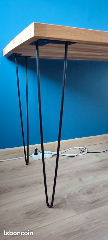 Pied de bureau (image 2)