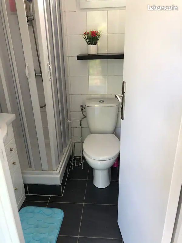 Location maisonnette avec jardin (image 18)