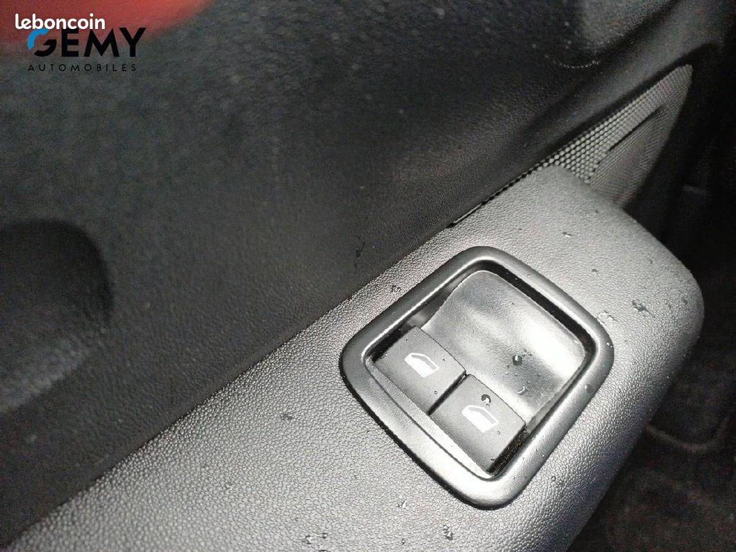 CITROEN C3 BlueHDi 100 BVM6 You (image 19)