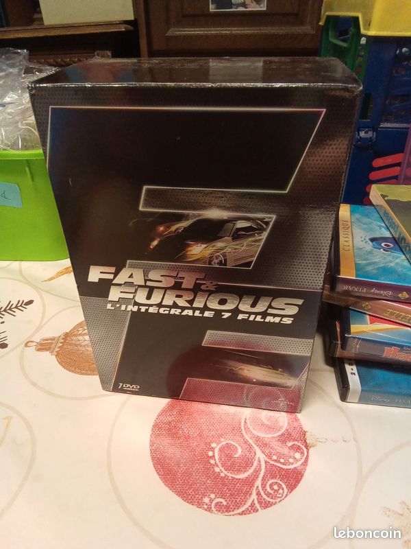 DVD l'Integrale X7 film de "Fast & Furious" en très voir excellent état (Rose) (image 1)