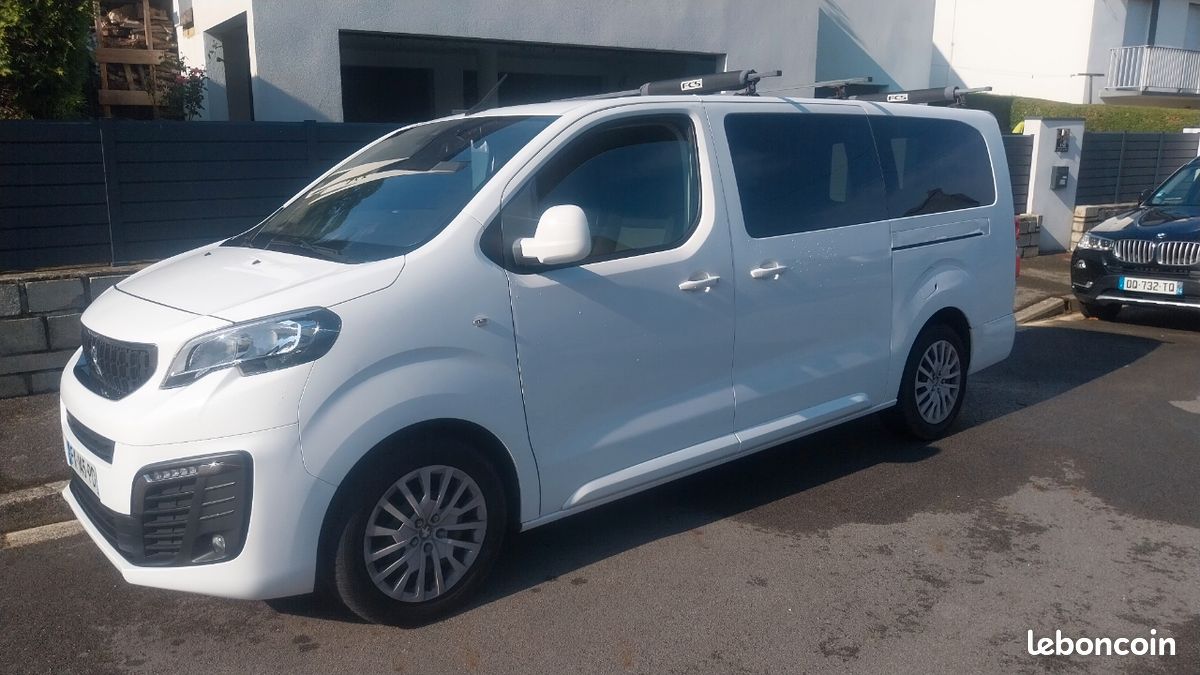 Peugeot Traveller LONG 180 EAT8 • 9 PLACES • 121 000 km • parfait état (image 1)