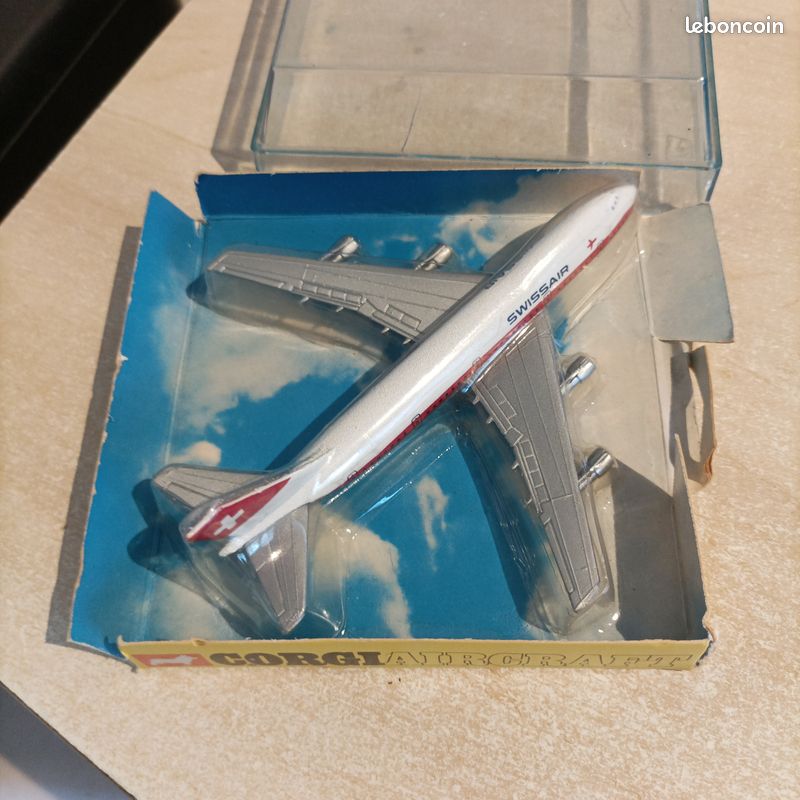 Corgi: Boeing 747 jumbo (image 2)