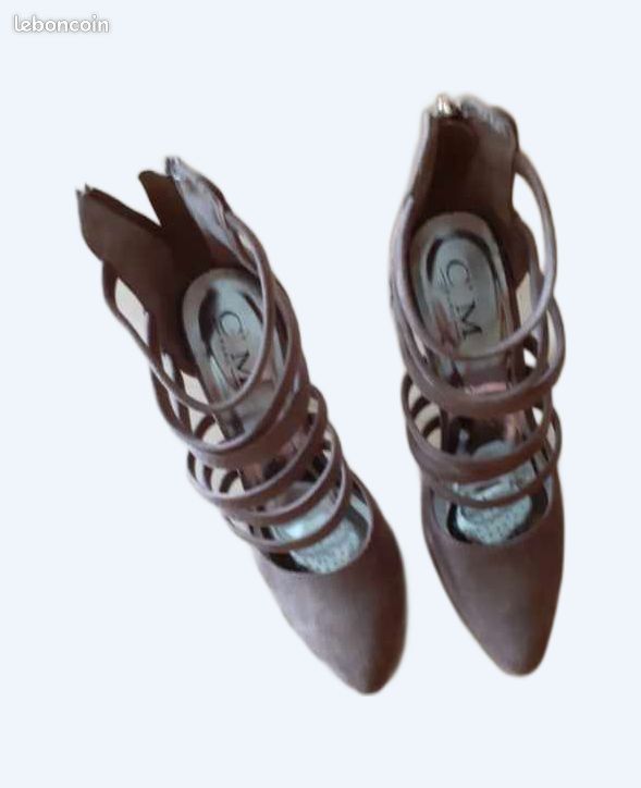 Chaussures neuves a brides couleur camel (image 2)