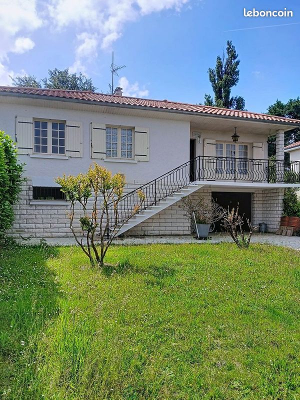Maison 6 pièces 98 m² · à Ribérac · 98 m² · 165 000 €